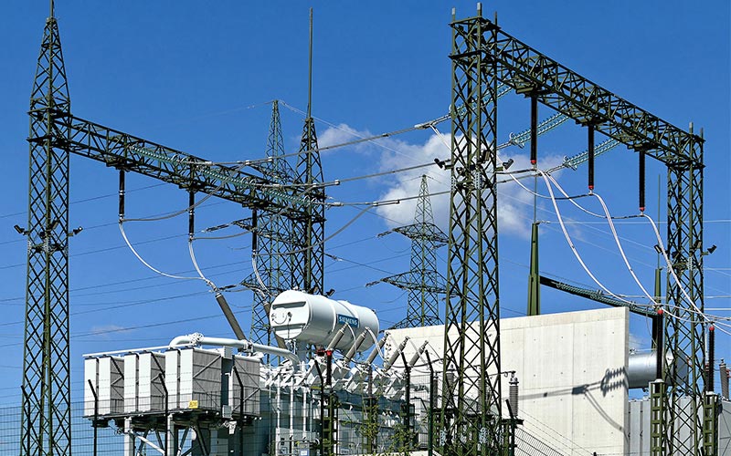 Discussion et analyse des problèmes techniques d'application du disjoncteur à vide haute tension